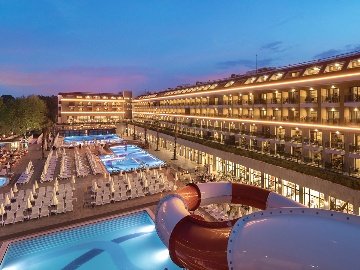 Aydınbey Queen's Palace Outdoor Pool