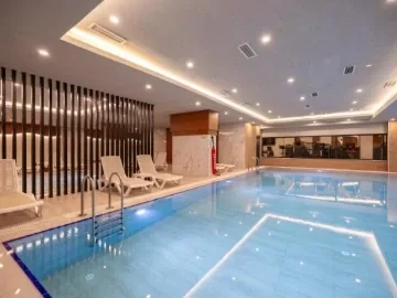 Side Moon Palace Indoor Pool
