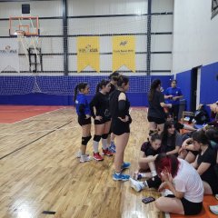 Турнир по волейболу для девочек в боковой индейке