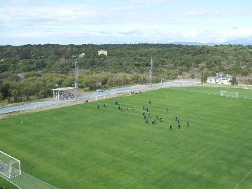 Футбольные поля в Белеке