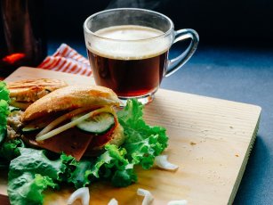 Yoğurt Soslu Pratik Ton Balıklı Sandviç