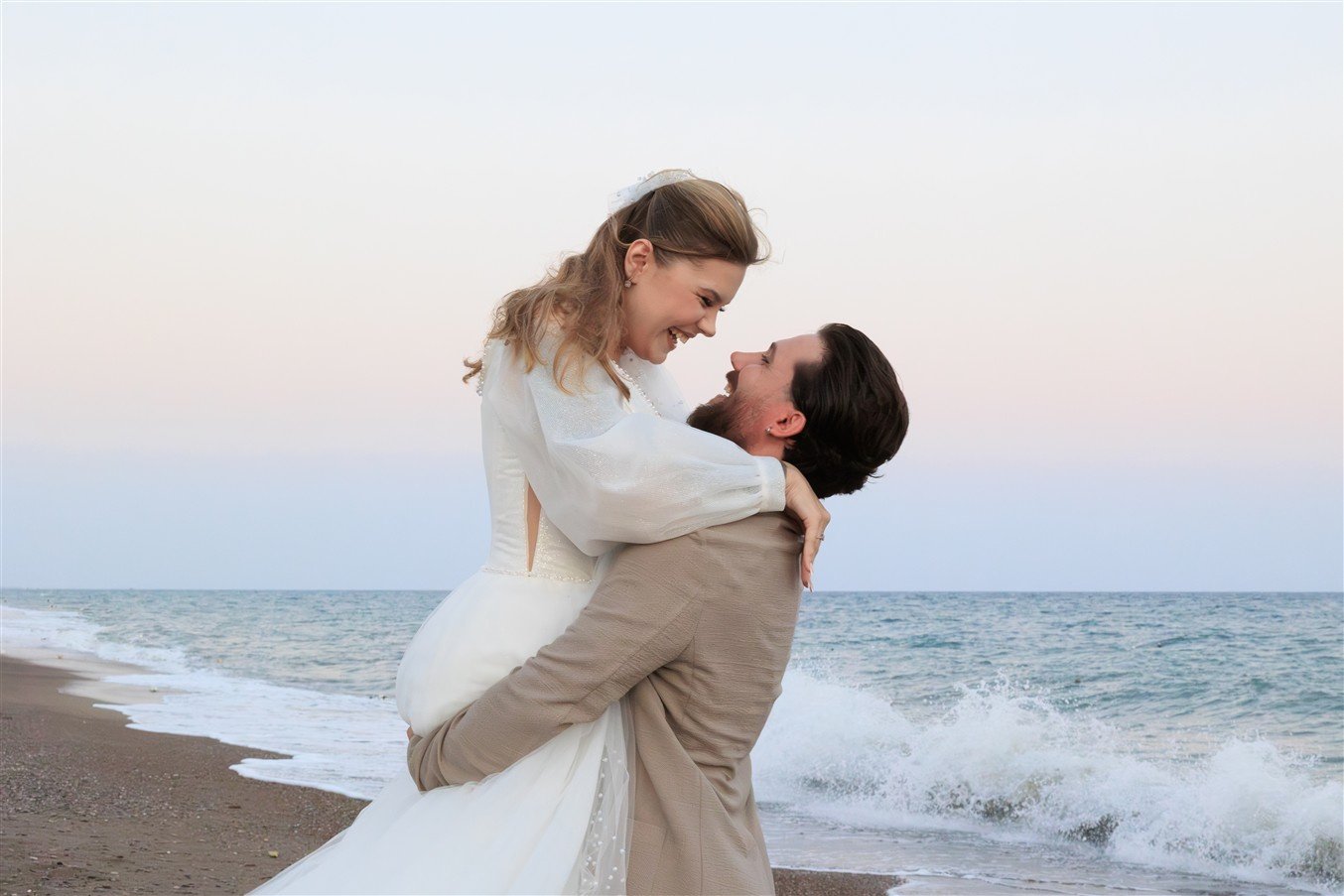 Kira & Burak Beach Wedding Photography