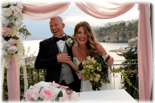 Гражданский брак на пляже Анталии