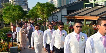 Мы подготавливаем особые аксессуары для подруг невест и шаферов