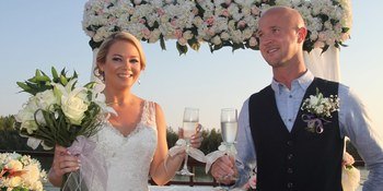 Мы планировщик свадеб в Анталии работаем с опытными фотографами