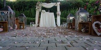 Kann Ihnen interessante Landhochzeitsangebote anbieten