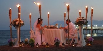 Unser Hochzeitsplaner-Unternehmen in Antalya kann Ihnen Strandhochzeitsangebote unterbreiten
