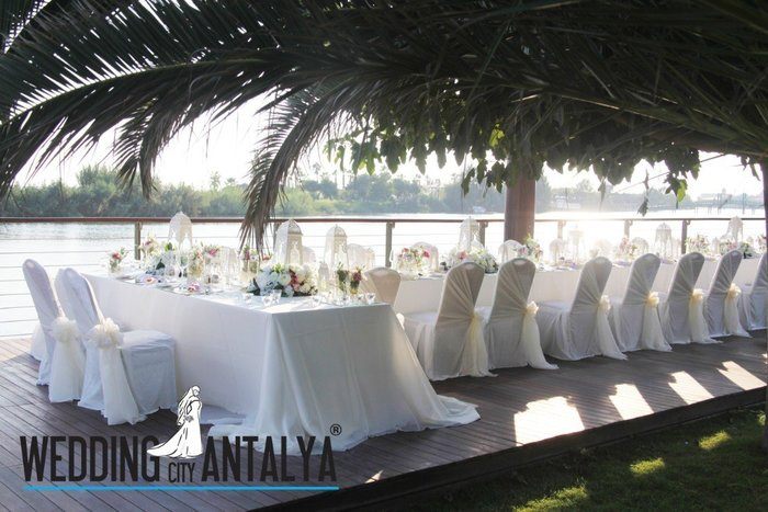Außenbereich für Hochzeitsessen in Antalya
