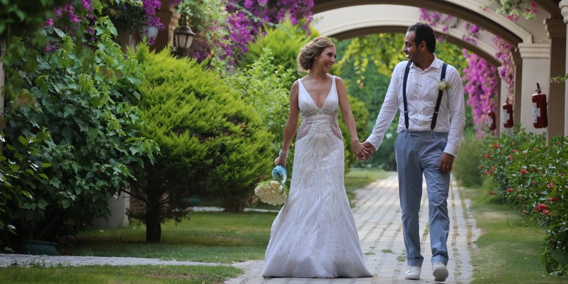 رویای عروسی فضای باز در فضای سبزهتل در آنتالیا