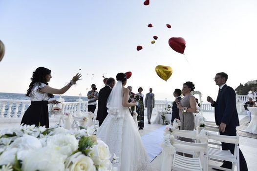 مجری عروسی در آنتالیا