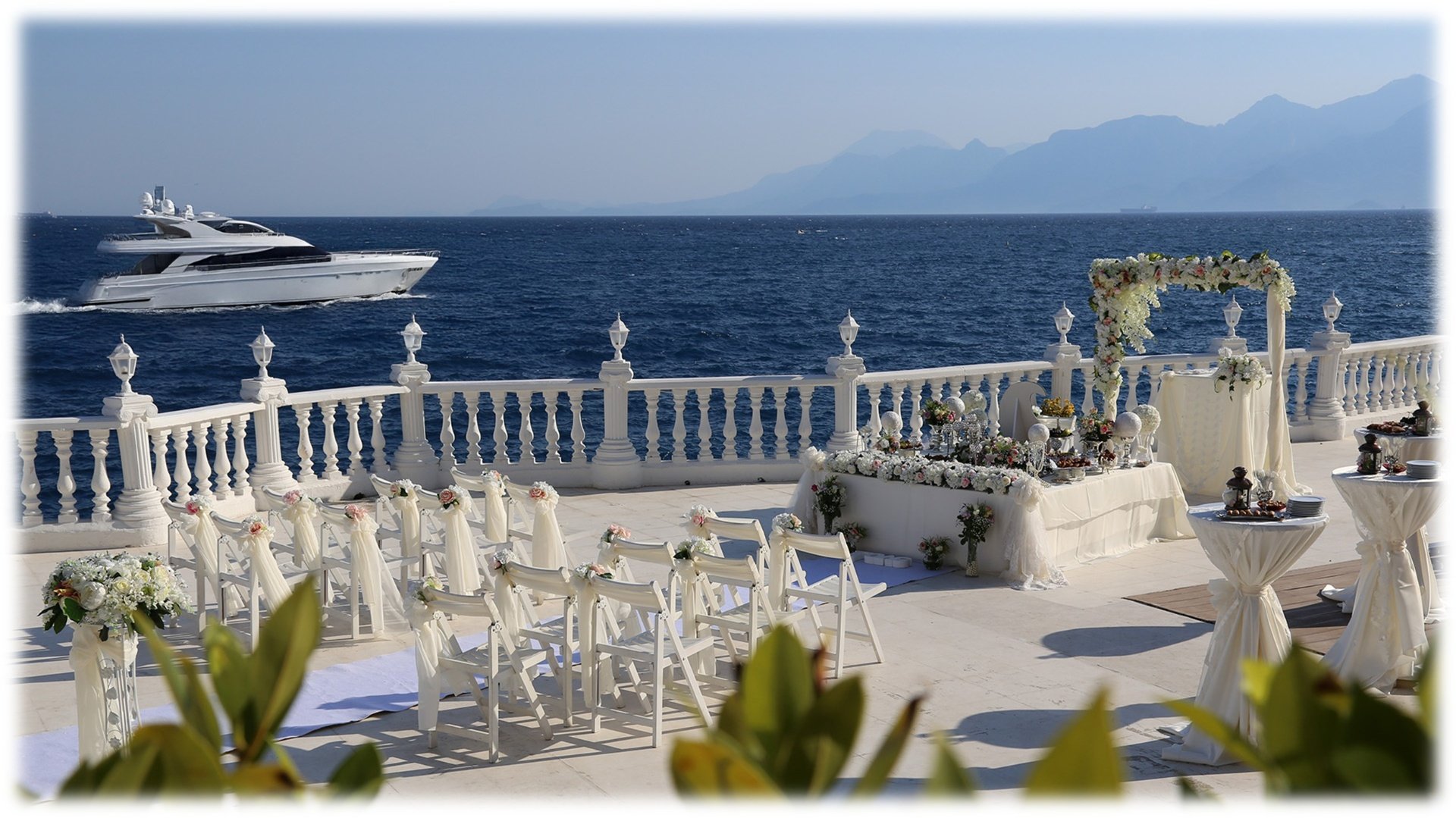 عروسی ایرانی در ساحل در آنتالیا