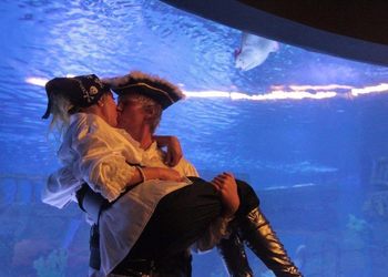 عروسی ایرانی در آکواریوم پارک آنتالیا