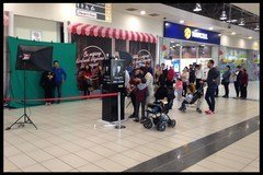 Green Booth ile fotoğrafını çektir arka planda ne olmasını istiyorsan o olsun.