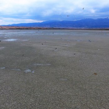 Karataş Gölü (Burdur): Sessizliği ve Doğal Zenginliğiyle Bir Cennet