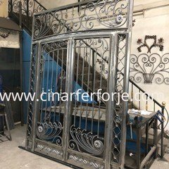 kod 102 apartman ve bina giriş kapıları