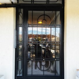 kod 123 apartman ve bina giriş kapıları