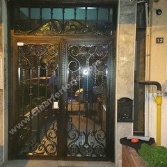 kod 42 apartman ve bina giriş kapıları