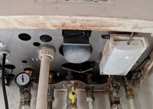 kombi-basinci-neden-duser-tesisatta-kacak-yok-kombi-su