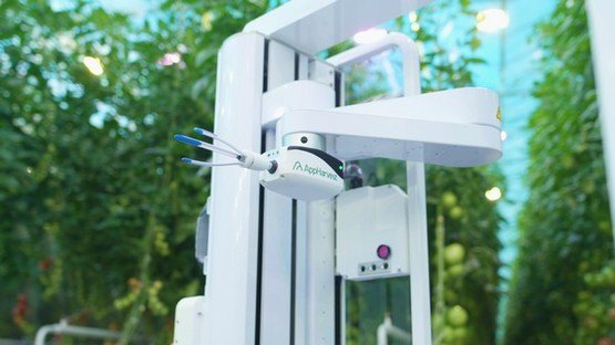 US grower AppHarvest buys robot making company