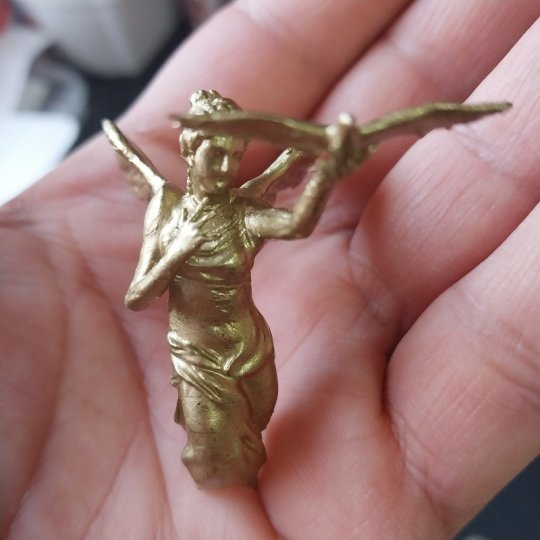 KF2 MELEK PRUVA HEYKELİ