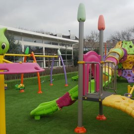 GRASS KIDS PLAYGROUND