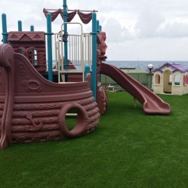 GRASS KIDS PLAYGROUND