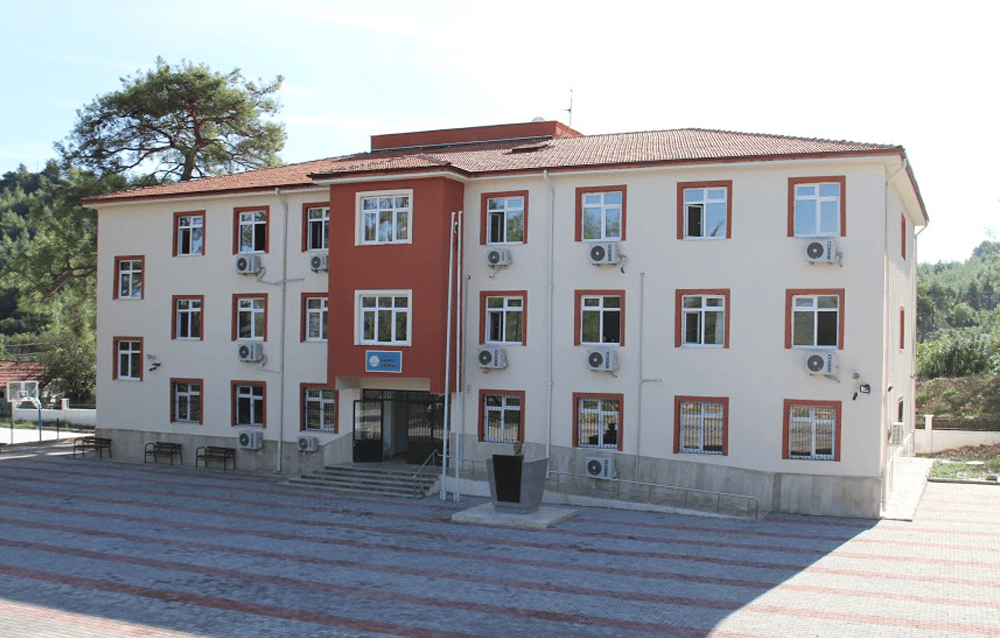 Antalya-Karaöz-Ortaokulu