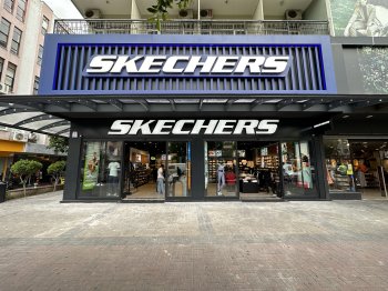 SKECHERS