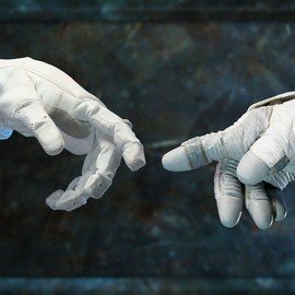 ROBOTLAR TIBBI ELE GEÇİRDİLER