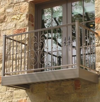 0824201807182018BK16