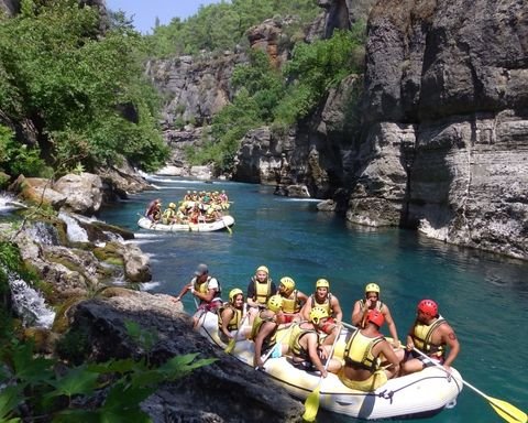 Rafting tours