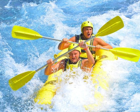 Rafting tours