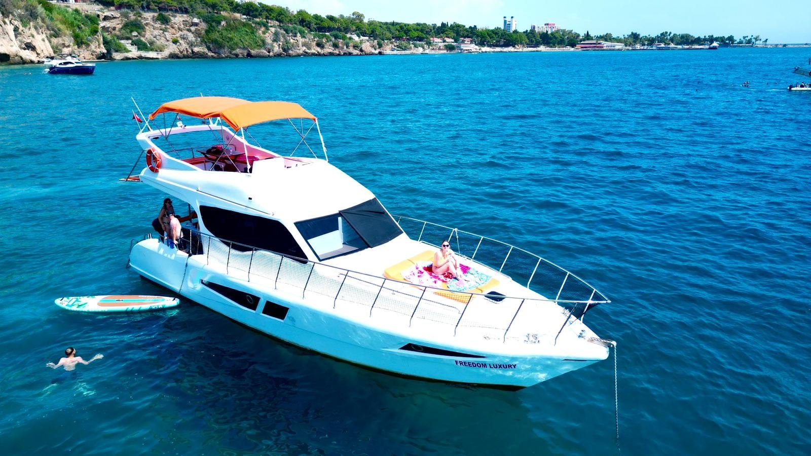 Luxury Boat Tour & Trips 6