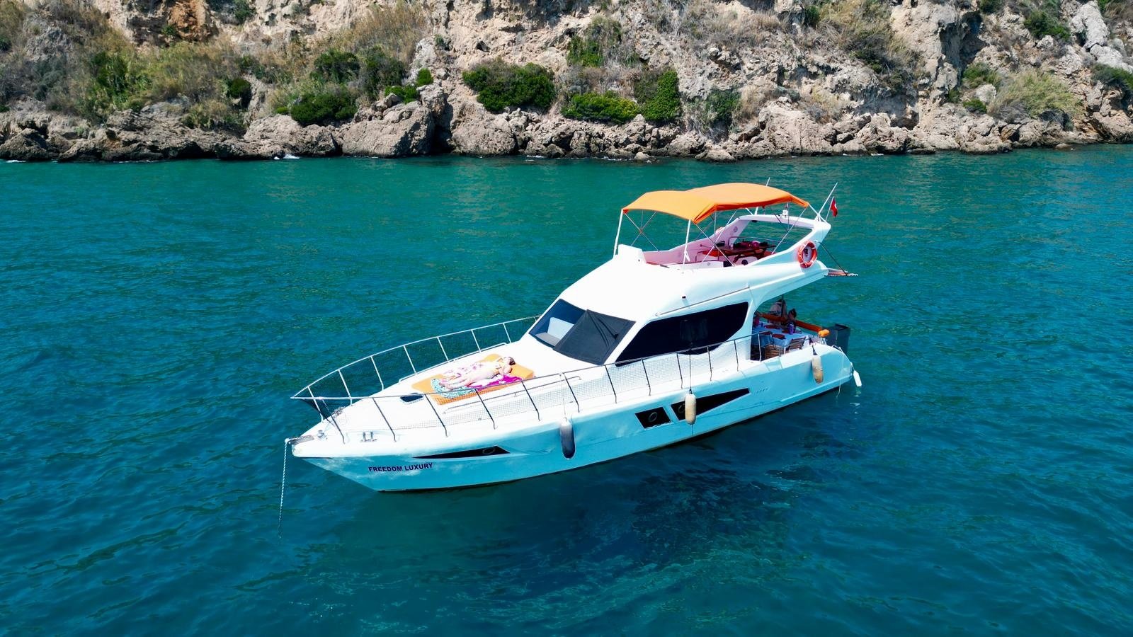 Luxury Boat Tour & Trips 5