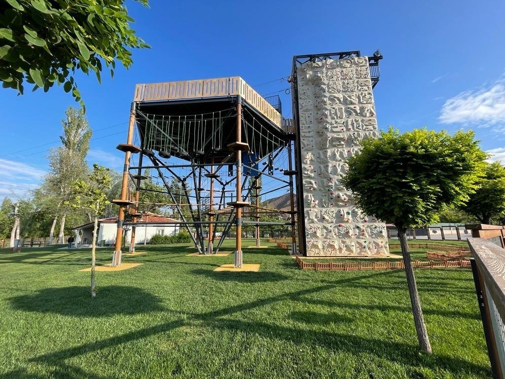 tırmanma duvarı macera parkı