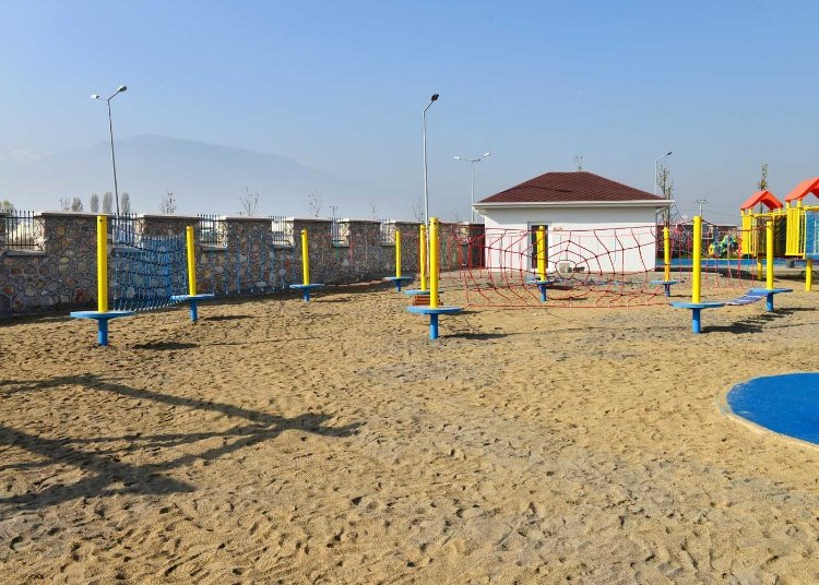 İnegöl Belediyesi Çocuk Macera Alanı 13