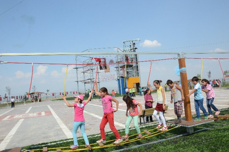 Afyon Mobil Çocuk Macera Parkı 12