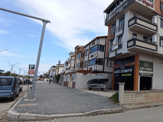 Hastane ve Adliye Bölgesi Cadde Üzeri Kiralık 2+1