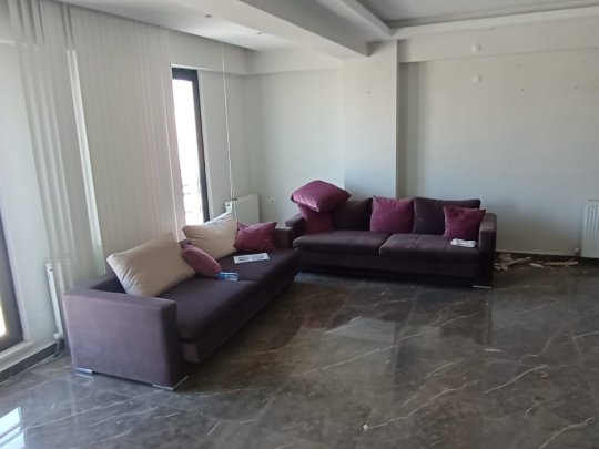 Şirintepe Bölgesi Cadde Üzeri Kiralık Dublex