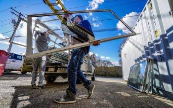 ELLE YÜK KALDIRMA ve TAŞIMA İŞLERİ