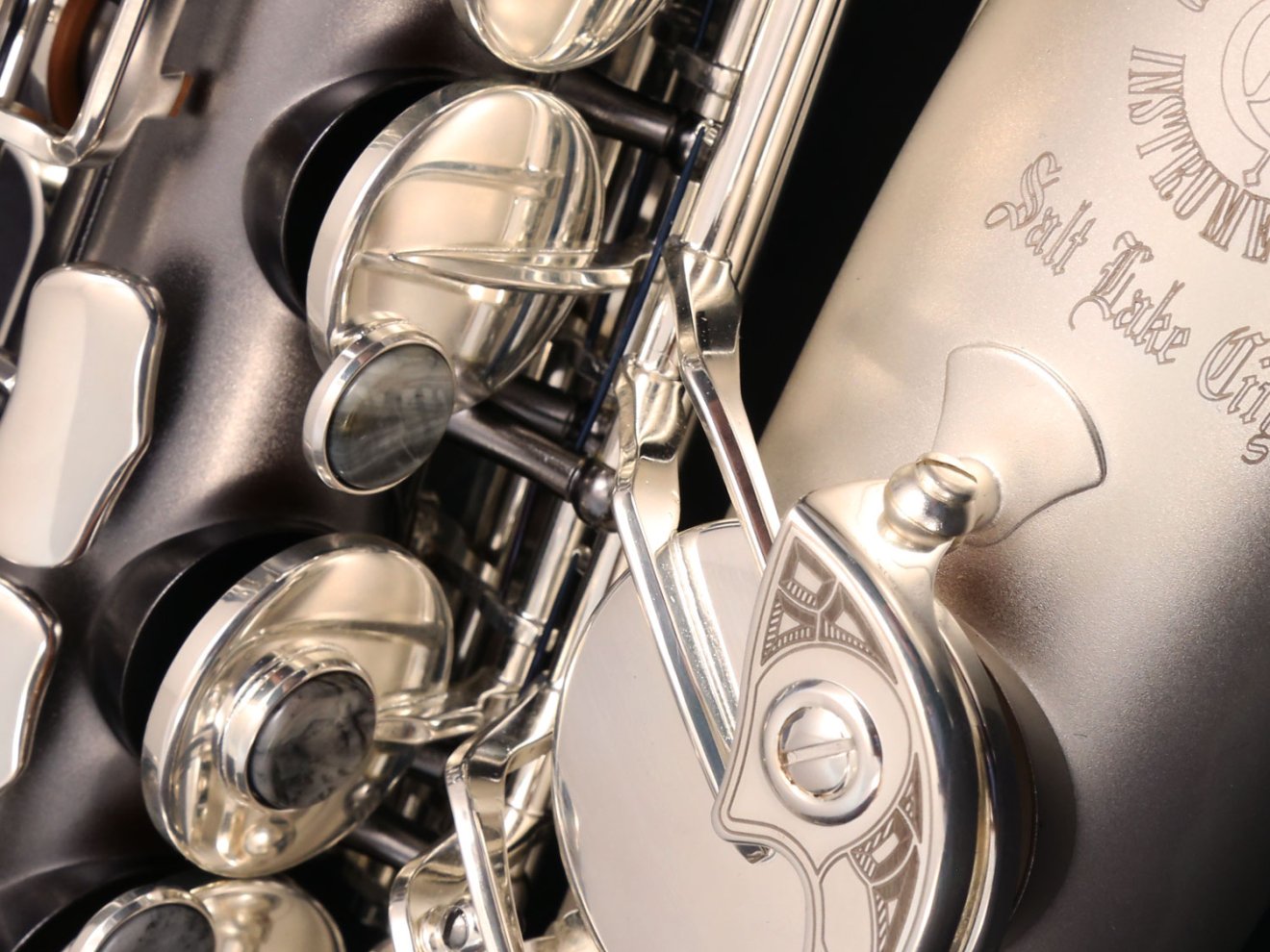 Saksafonda Dişlik Kullanımı