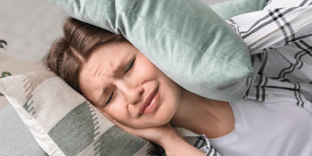 İşitme Sağlığınıza Zarar Veren Alışkanlıklar ve Korunma Yolları