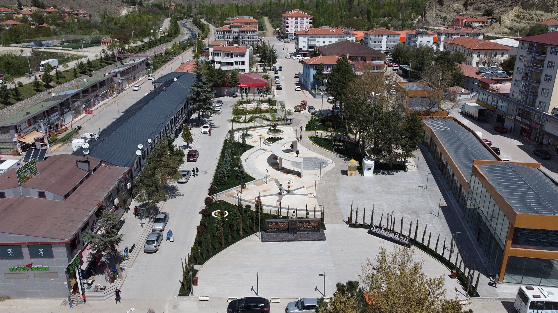 Şabanözü ilçe meydanı havadan görünüm