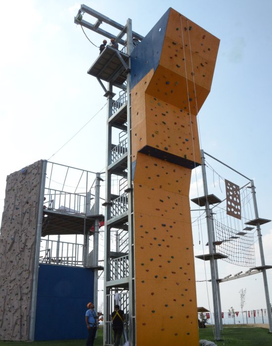 PLYWOOD CLIMBING WALLS