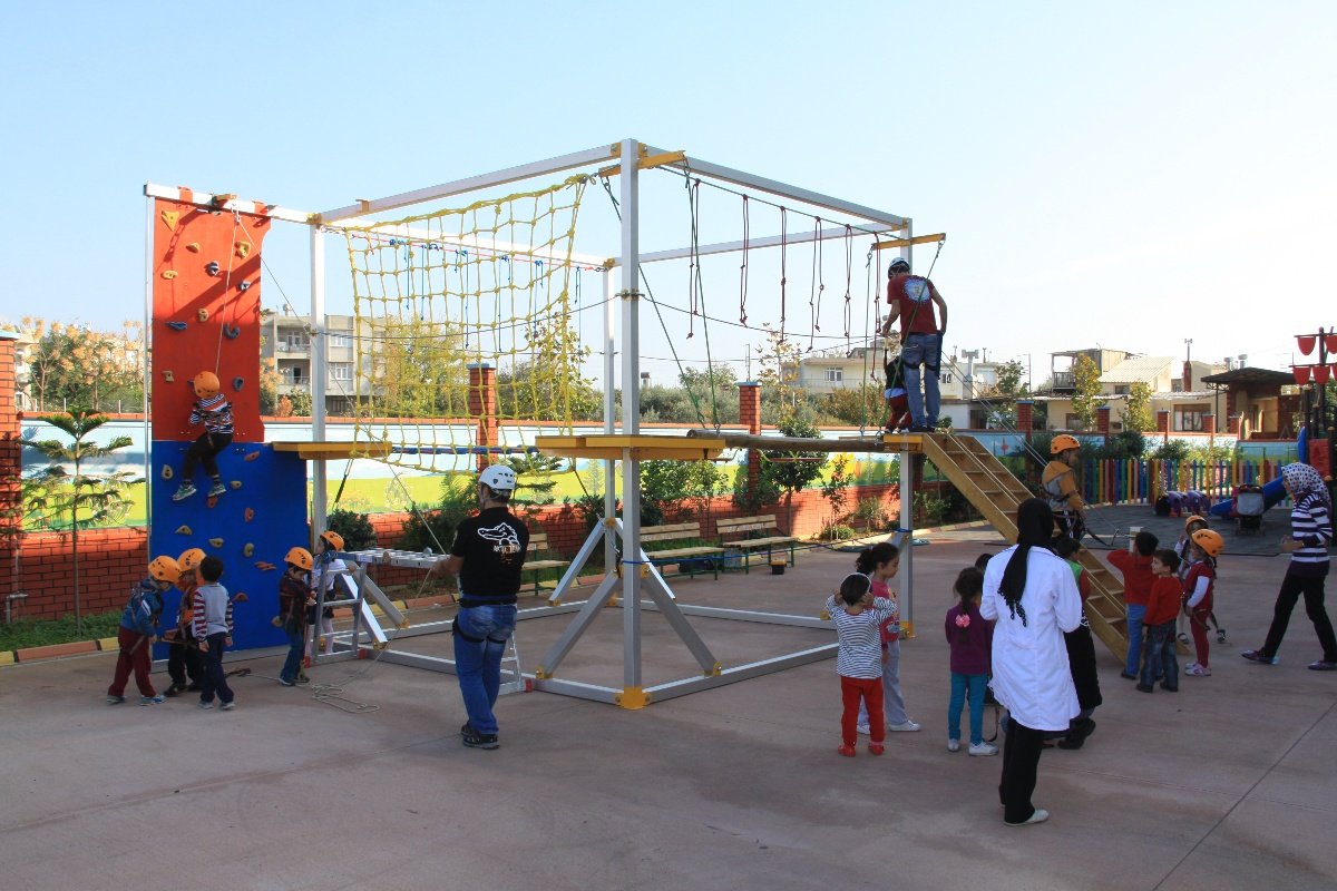 Mobile Adventure Cube