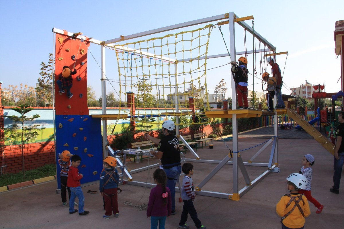 Mobile Adventure Cube