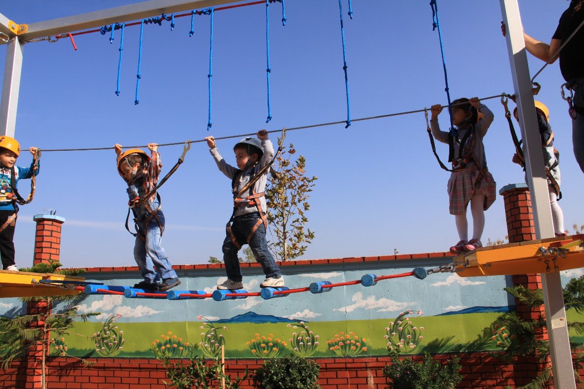 Mobile Adventure Cube