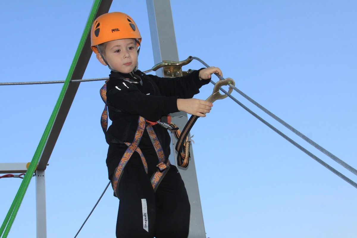 Mobile Adventure Cube