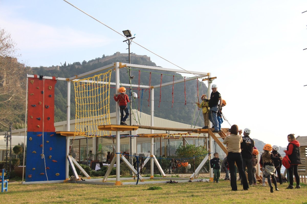 Mobile Adventure Cube