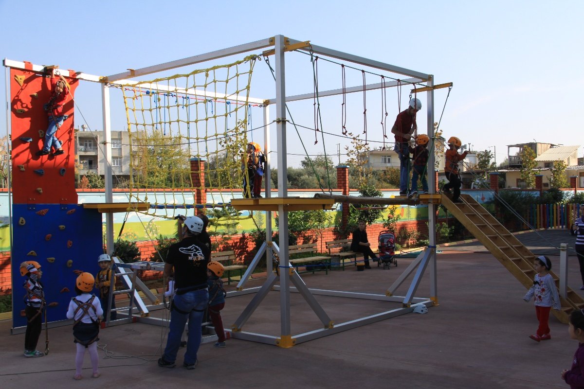 Mobile Adventure Cube